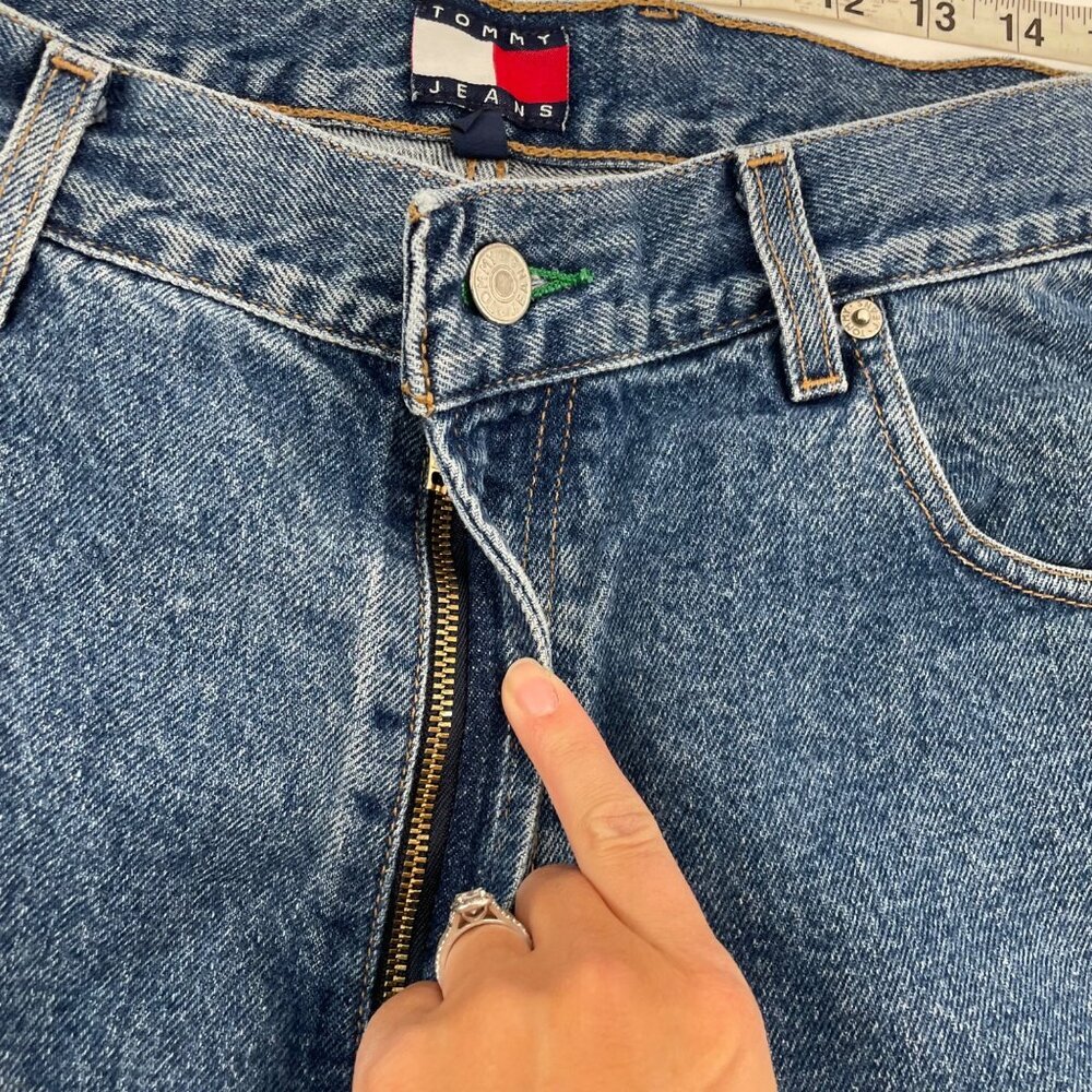 Vintage 90s Tommy Hilfiger Baggy Blue Jeans Mens Size 33 x 30 Streetwear Logo - Picture 12 of 12